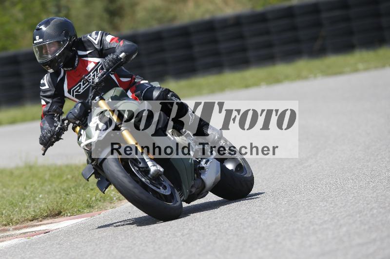 /27 12.06.2025 Ducati Schweiz Trackday Warmup  ADR/gruen-vert/28
